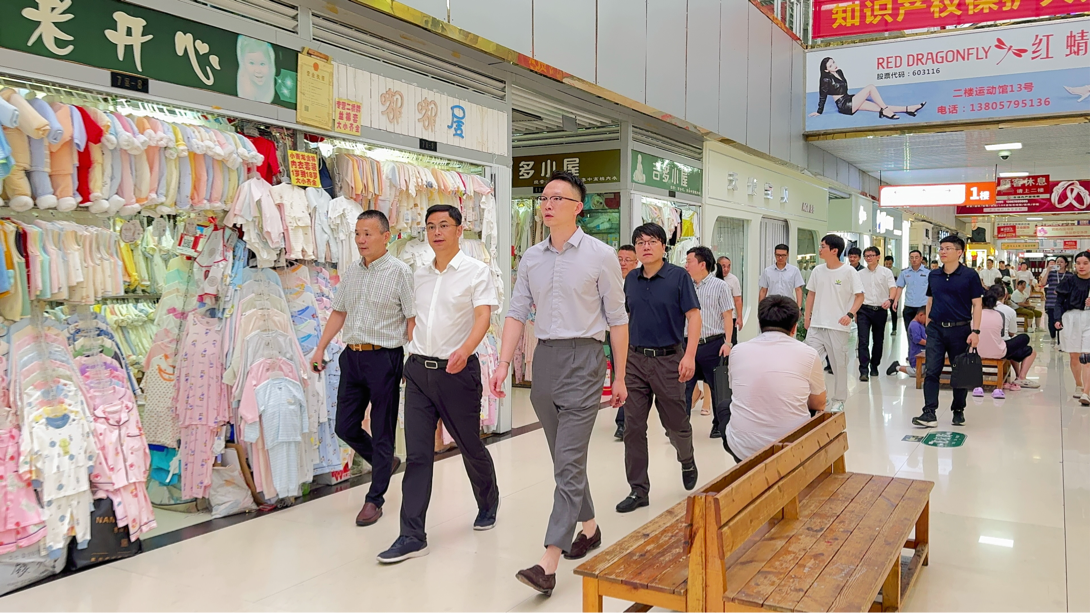 繃緊“安全弦”，把好“節(jié)前關(guān)”！拱墅區(qū)區(qū)領(lǐng)導(dǎo)蒞臨錢江商城開展節(jié)前安全生產(chǎn)檢查